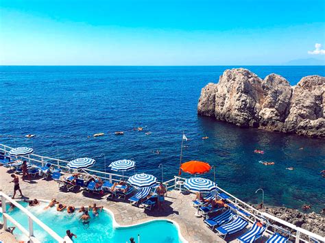 beach clubs in capri italy